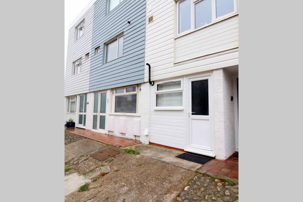 Pebbles Apartment By Air Premier Seaford Zewnętrze zdjęcie